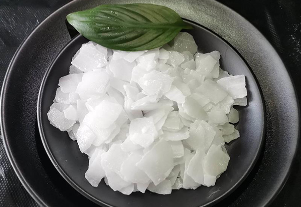 甘肅氫氧化鈉融解放熱反應，那么為什么溶解性隨溫度上升顯著擴大